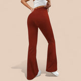 Calça Solta com Pernas à Boca de Sino