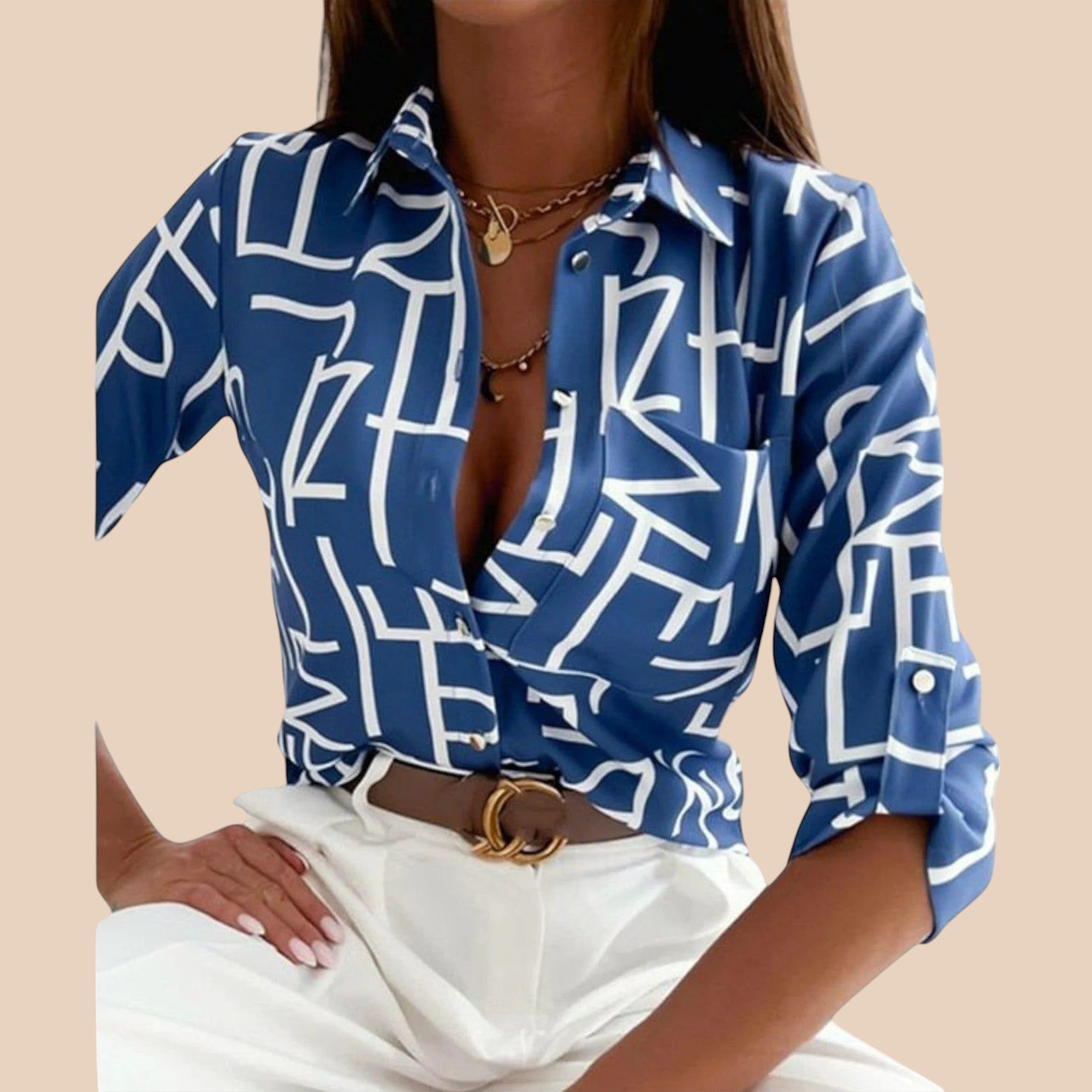 Blusa com colarinho clássico