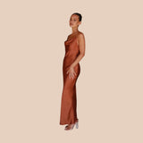 Leonor - Vestido comprido de cetim